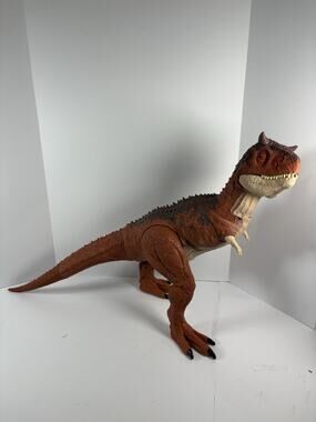 Jurassic World Super Colossal Carnotaurus Toro 39” Dinosaur Figure HBY86 Mattel